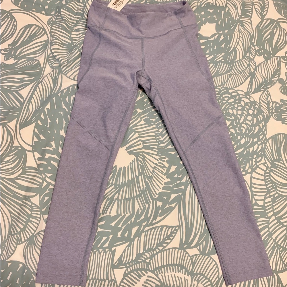 Outdoor Voices 3/4 Warmup Leggings in Lilac